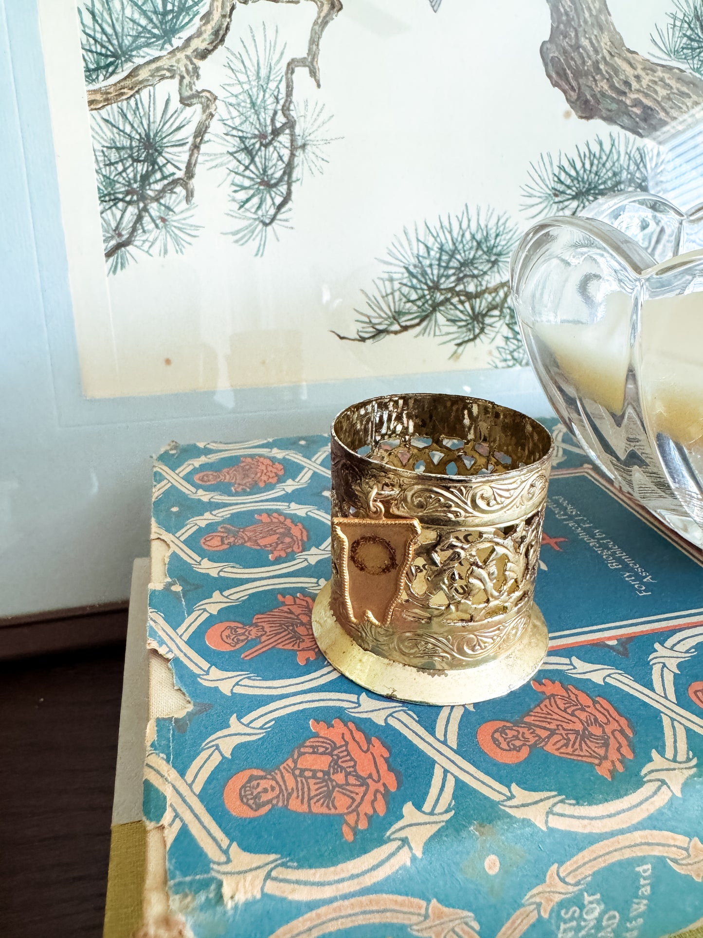 The Vanity Cup — Vintage Magnetic Bobby Pin Holder