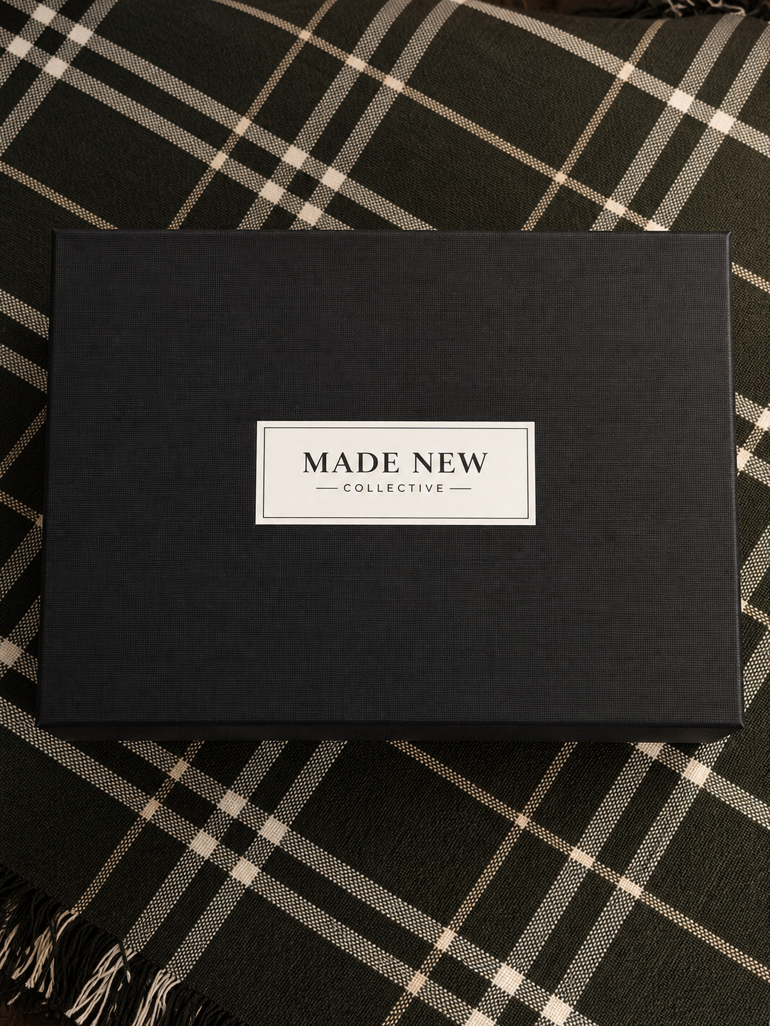 Santal No. 1 candle gift bundle arranged in black gift packaging