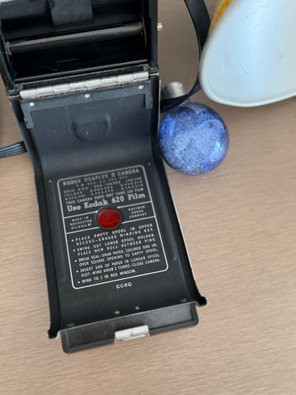 The Duaflex — 1950s Kodak Pseudo-TLR with Midget Flasholder