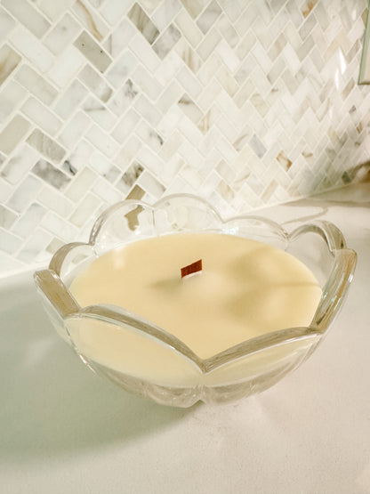 Santal No. 1 Vintage Scalloped Edge Wood Wick Candle (10 oz)