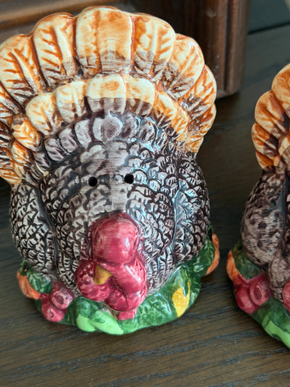 The Toms — Ceramic Turkey Shaker Pair