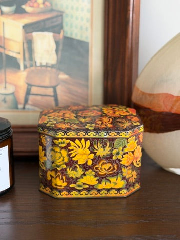 The Marigold — 1970s Daher Floral Tin