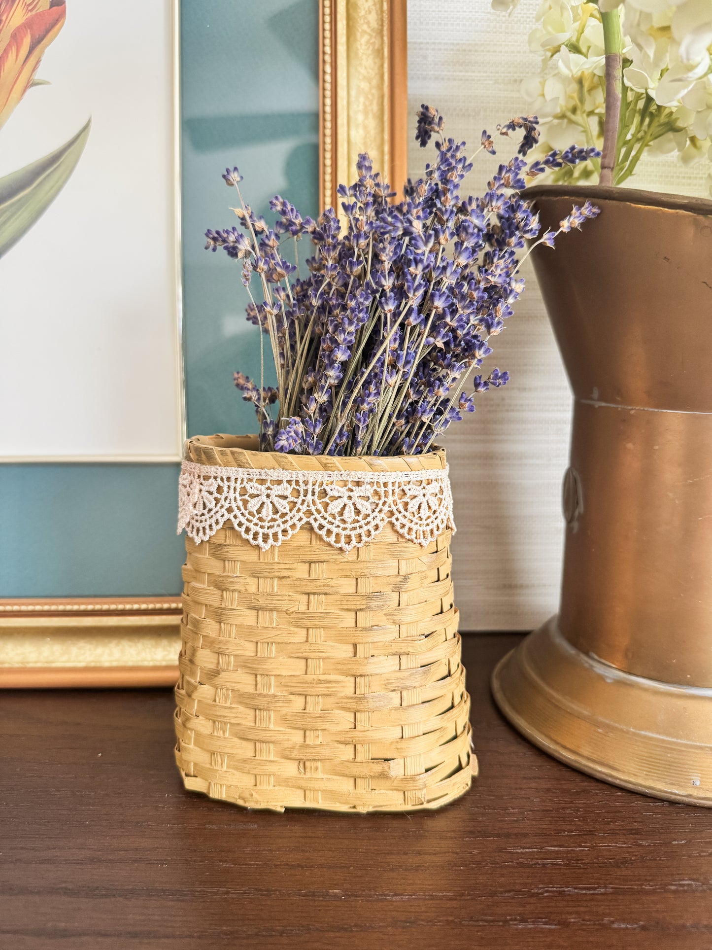 The Lavender Basket — Woven Basket with Lace Trim (Lavender Included)