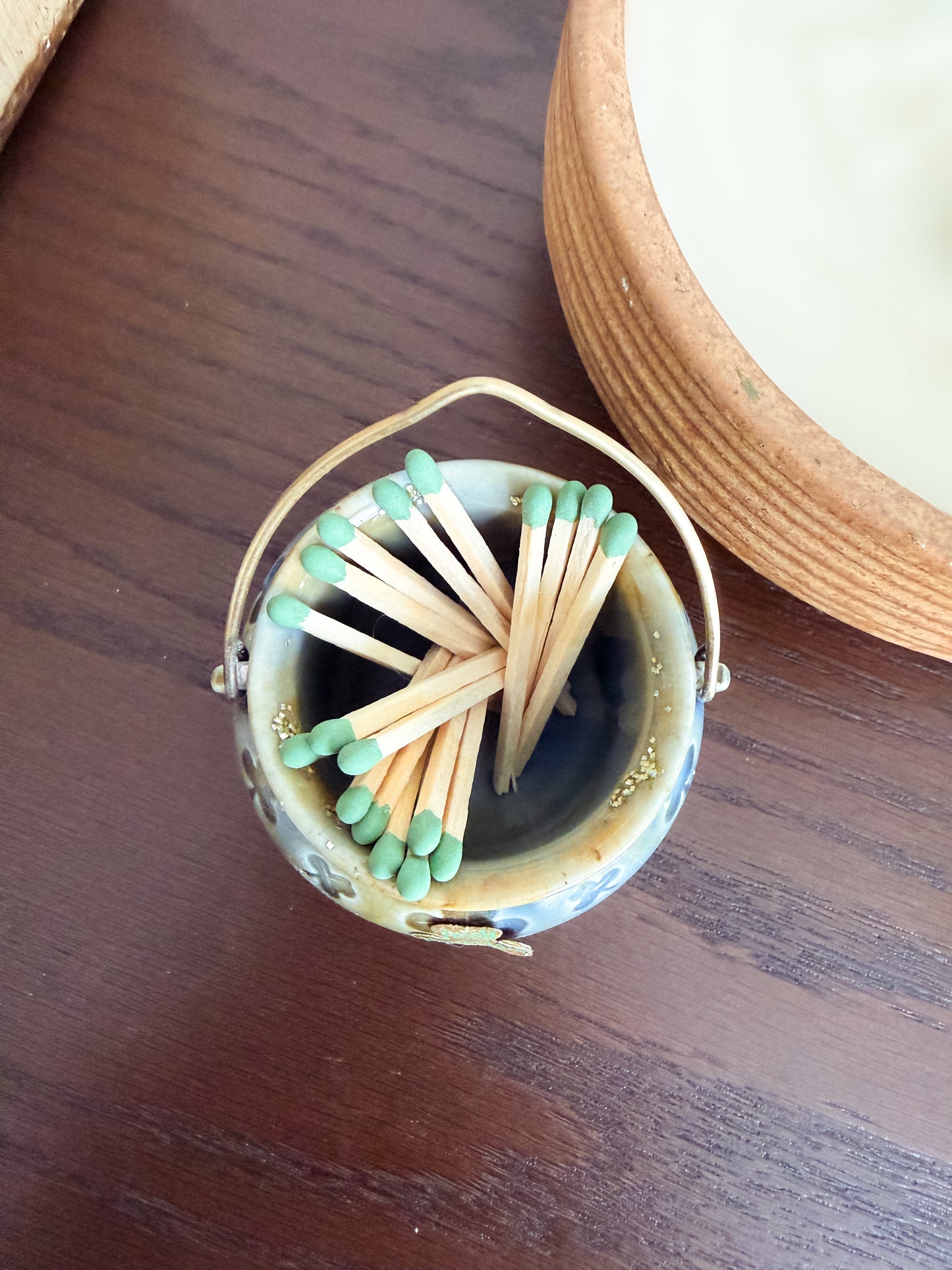 The Cauldron — Wade Irish Porcelain Match Holder