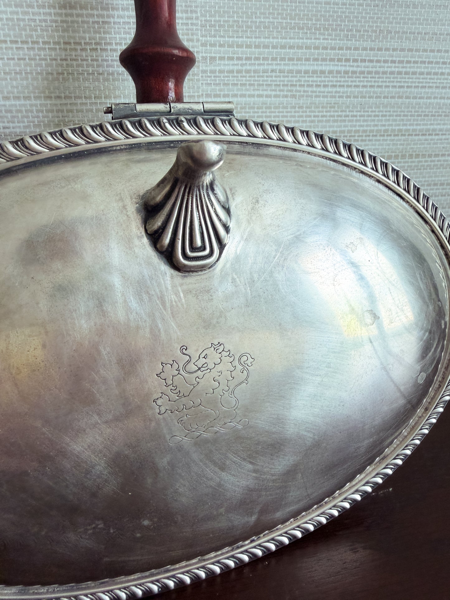The Godfrey — Vintage Silent Butler